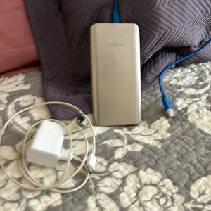 Samsung Portable Fast Charger with Cable am also including fast charge for phone